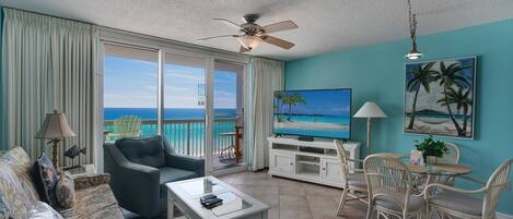 コンドミニアム 1 ベッドルーム | リビング エリア | スマートテレビ、ストリーミングサービス