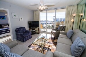 Condo, 2 Bedrooms | Living area