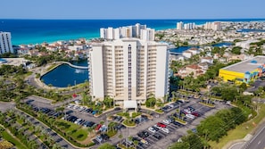 Condo, 2 quartos | Fachada