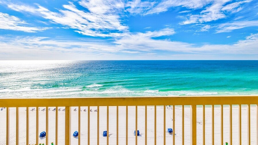 Pelican Beach 1008 1 Bedroom Condo by Pelican Beach Management