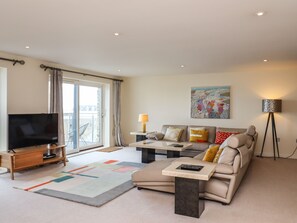 Living area - Ocean View (St Ives)