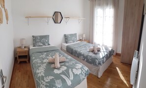 3 bedrooms, iron/ironing board, travel cot, free WiFi