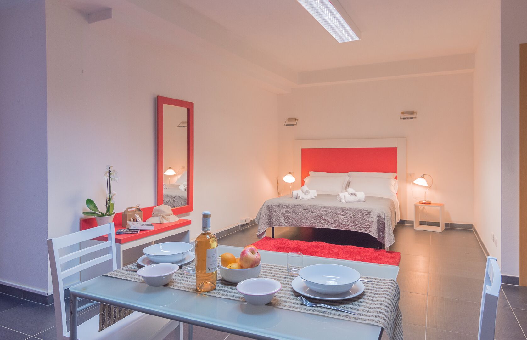 double room | desk, iron/ironing board, free wifi, bed sheets