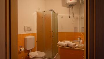 Double Room | Bathroom | Towels