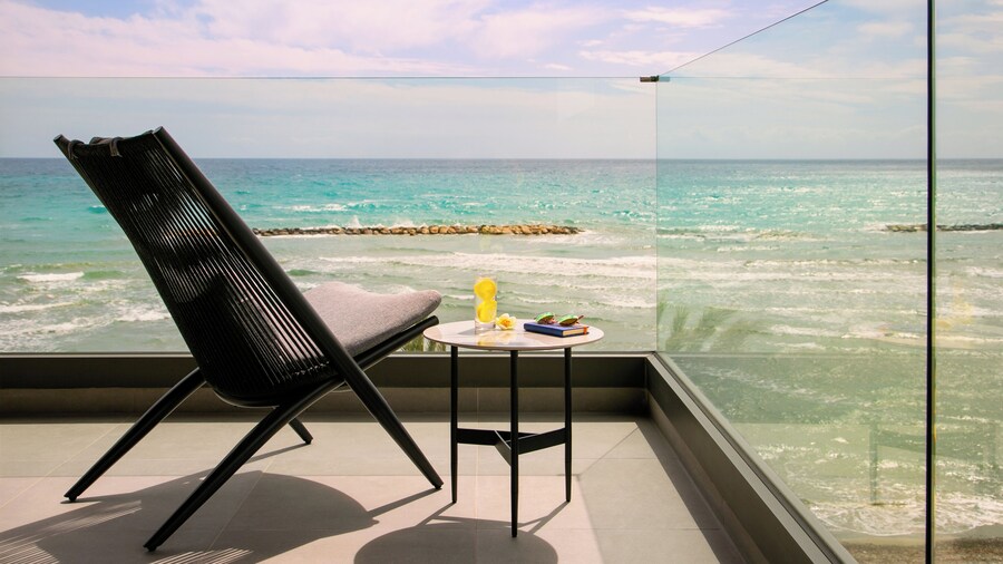 Mercure Larnaca Beach Resort