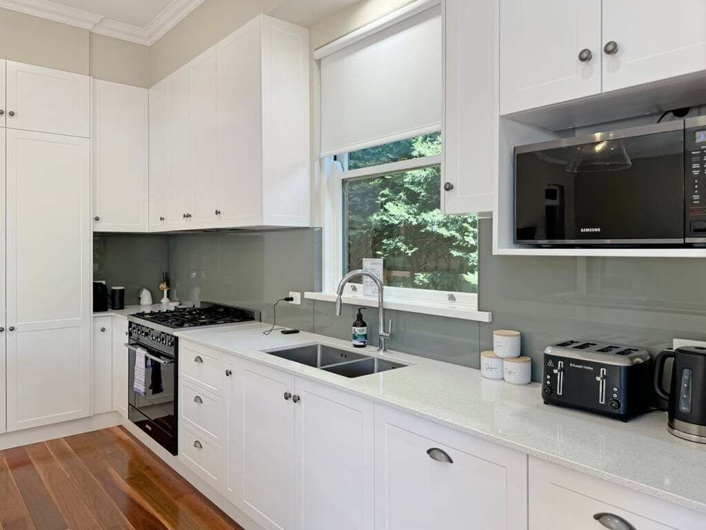 Microwave, stovetop, coffee/tea maker, cookware/dishes/utensils