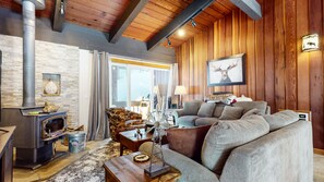 Apartment, 2 Schlafzimmer | Wohnbereich | Smart-TV