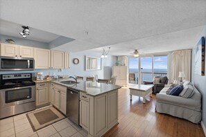 Condo, 1 Bedroom | Private kitchen | Fridge, oven, coffee/tea maker, toaster