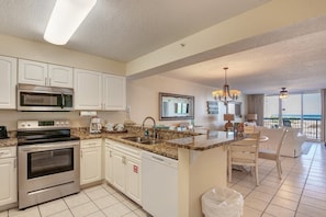 Condo, 2 Bedrooms | Private kitchen | Fridge, oven, coffee/tea maker, toaster