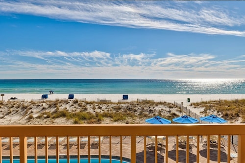 Pelican Beach 0211 1 Bedroom Condo by Pelican Beach Management