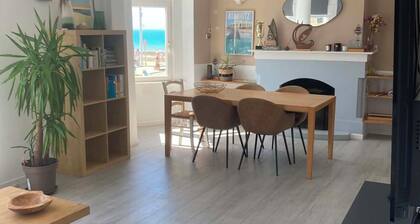 Duplex 5 persons seaside.