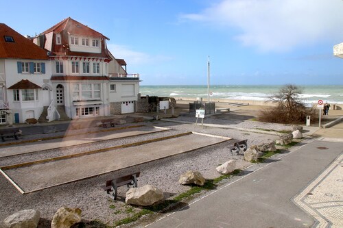 Duplex 5 persons seaside.