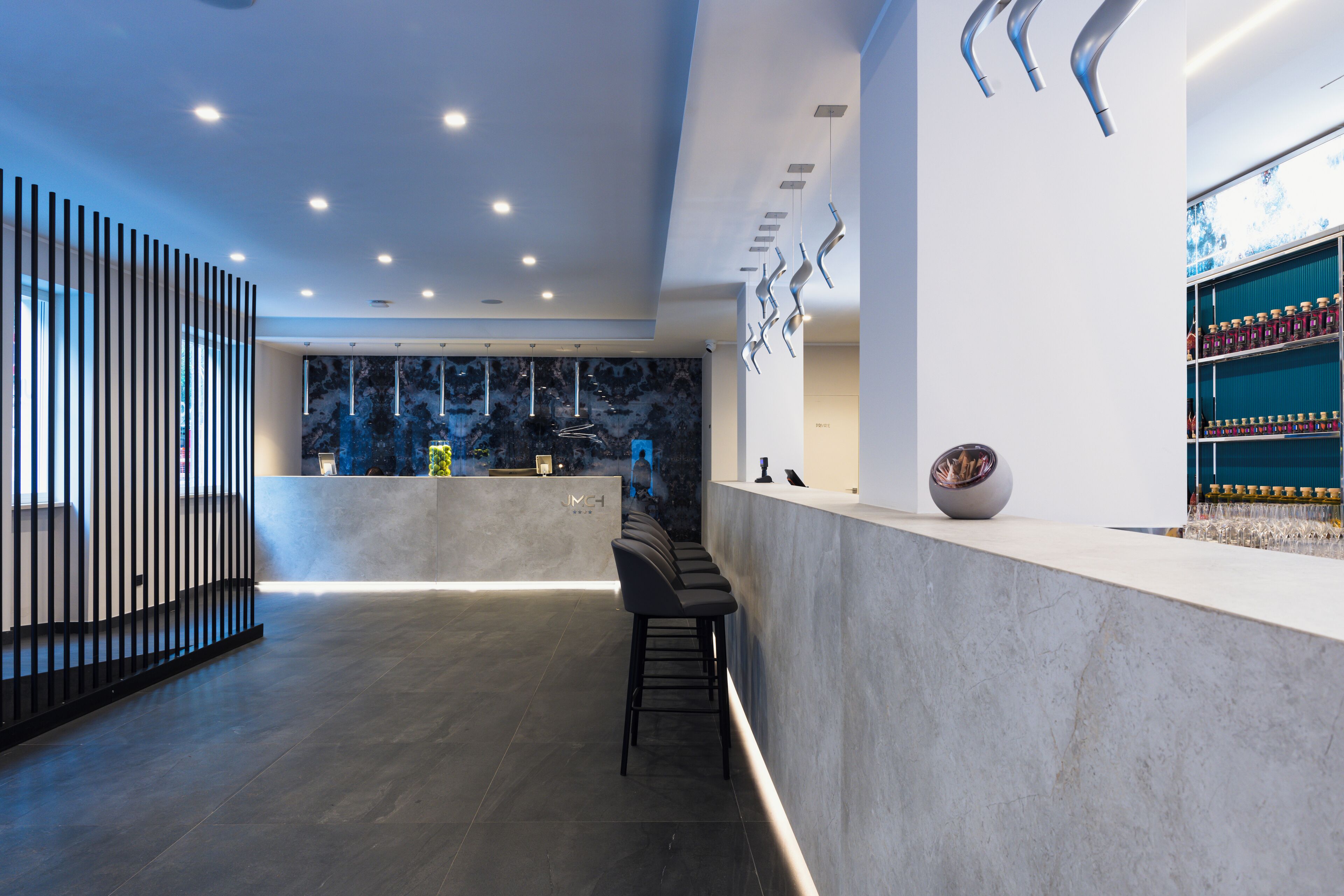 Photo - J Maluni City Hotel