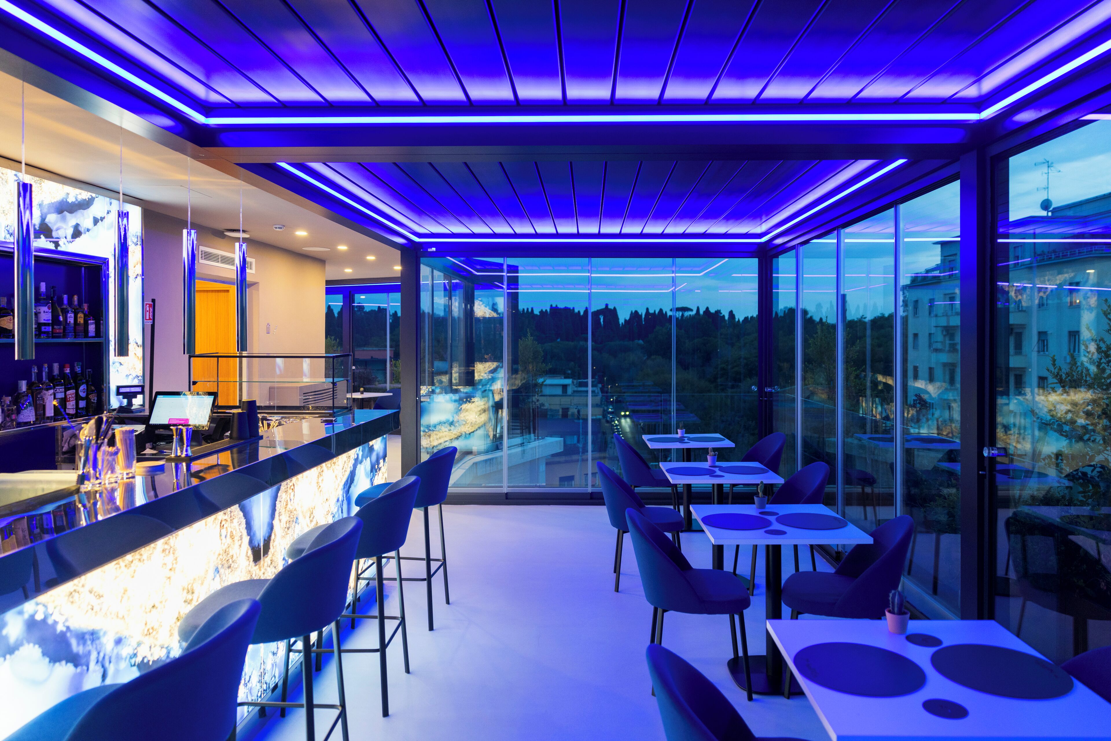 Photo - J Maluni City Hotel
