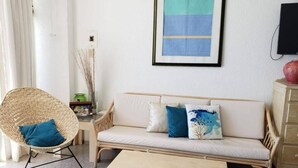 Unclassified image, 4 of 10, button - Studio 101 in the Heart of the Hotel Zone (Cancun)