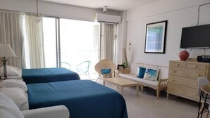 Unclassified image, 5 of 10, button - Studio 101 in the Heart of the Hotel Zone (Cancun)