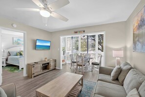 TV, DVD player, stereo - Siesta Key 2-Bedroom Condo with Pool (Sarasota)