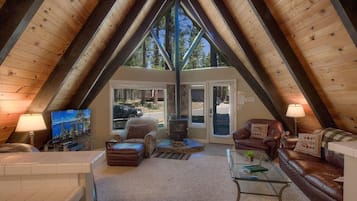 House, 3 Bedrooms | Living area