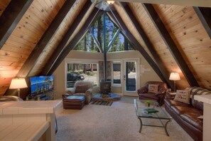 House, 3 Bedrooms | Living area