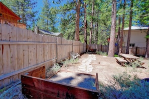 House, 3 Bedrooms | Property grounds
