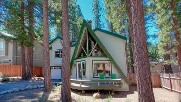 House, 3 Bedrooms | Exterior