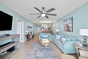 Condo, 2 Bedrooms | Interior