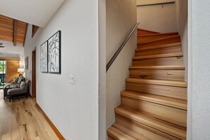 Condo, 3 Bedrooms | Interior