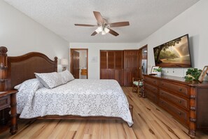 Condo, 3 Bedrooms