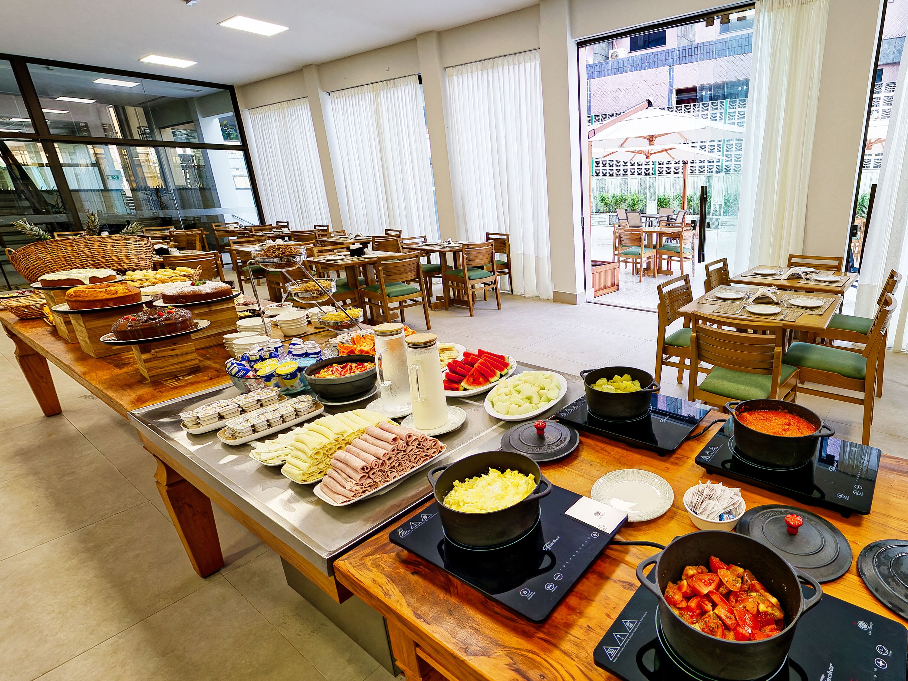 Petit déjeuner buffet