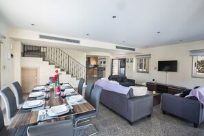 Villa, 4 Bedrooms, Private Pool, Garden View | Interior - Protaras Holiday Villa Dv1 (Paralimni)