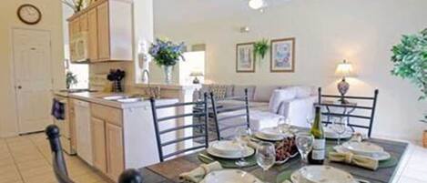 Villa, 4 Bedrooms, Private Pool, Garden View | Dining room