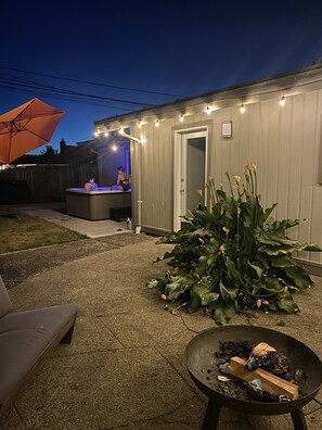 Terrace/patio - Tacoma house with hot tub (Tacoma)