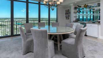 Condo, 4 Bedrooms | Dining