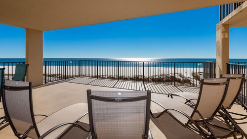 Phoenix V by Brett/Robinson Vacations