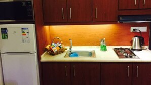 Apartment, 1 Bedroom, Accessible, Smoking | Interior
