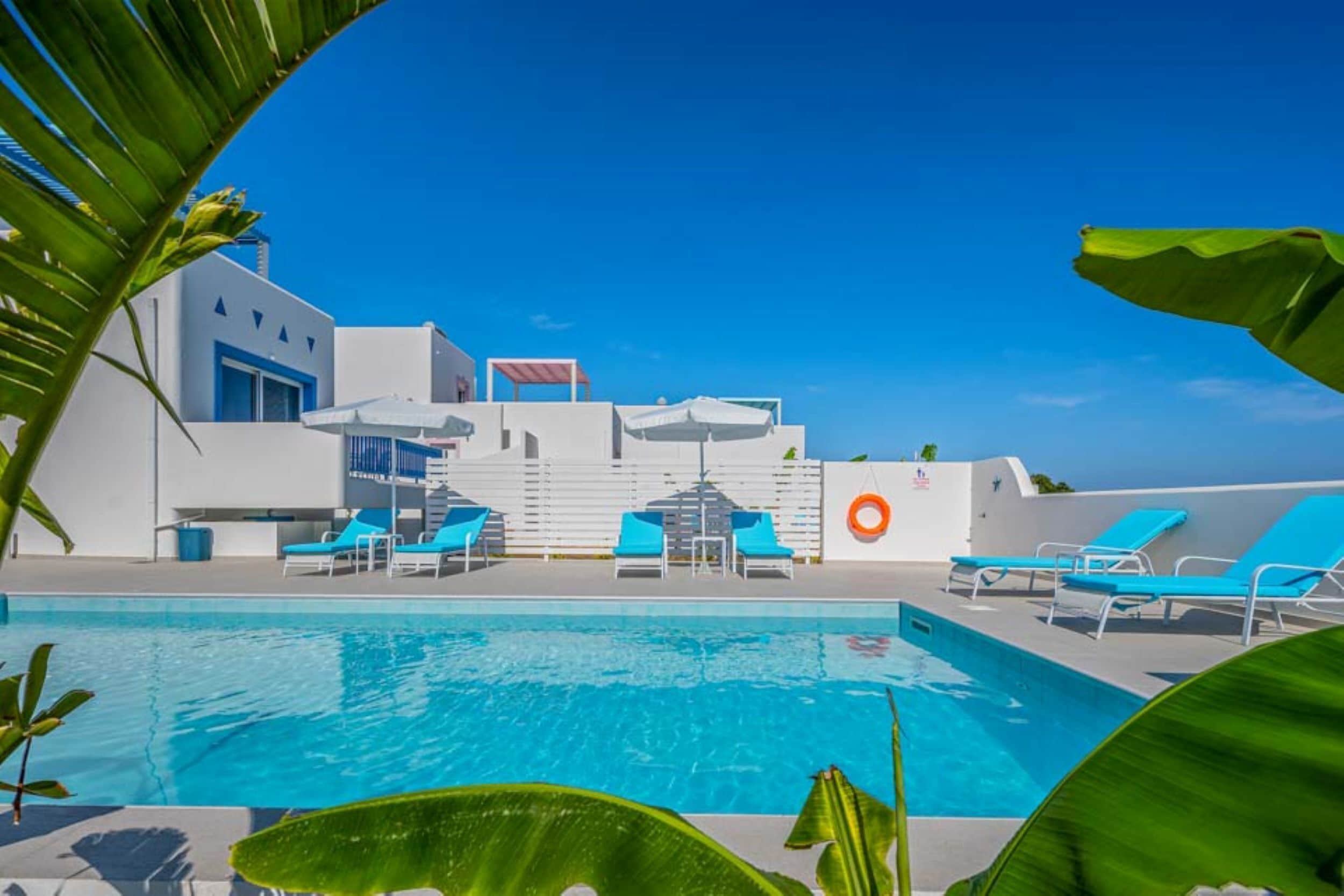 Vila, 4 quartos, piscina particular, vista para o jardim | Piscina | Piscina externa