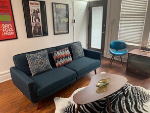 1 bedroom, desk, iron/ironing board, free WiFi