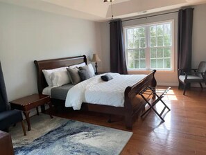 7 bedrooms, iron/ironing board, free WiFi, bed sheets