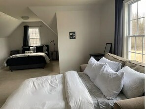 7 bedrooms, iron/ironing board, free WiFi, bed sheets