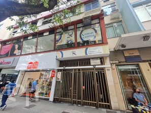 Front of property - Ap Copacabana 200m da praia - CP2 (Rio de Janeiro)