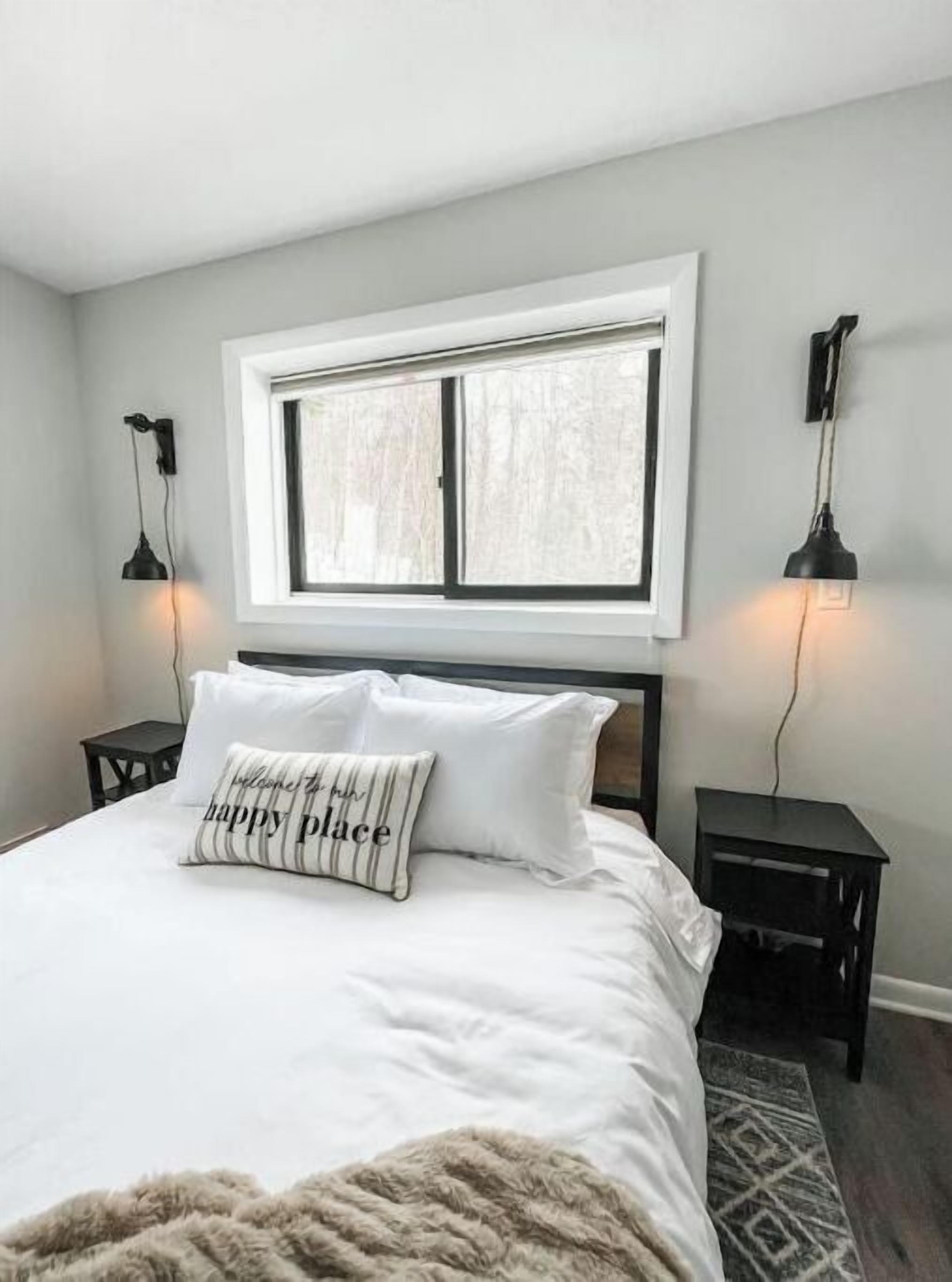 2 bedrooms, iron/ironing board, travel crib, free WiFi