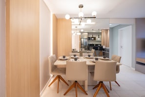Apartment | Dining room
