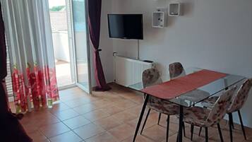 Apartment (One Bedroom Apartment with Balcony an) | Innenbereich