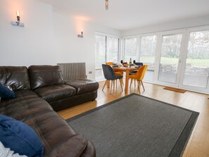 Video-game console - Pointers View (Weymouth)