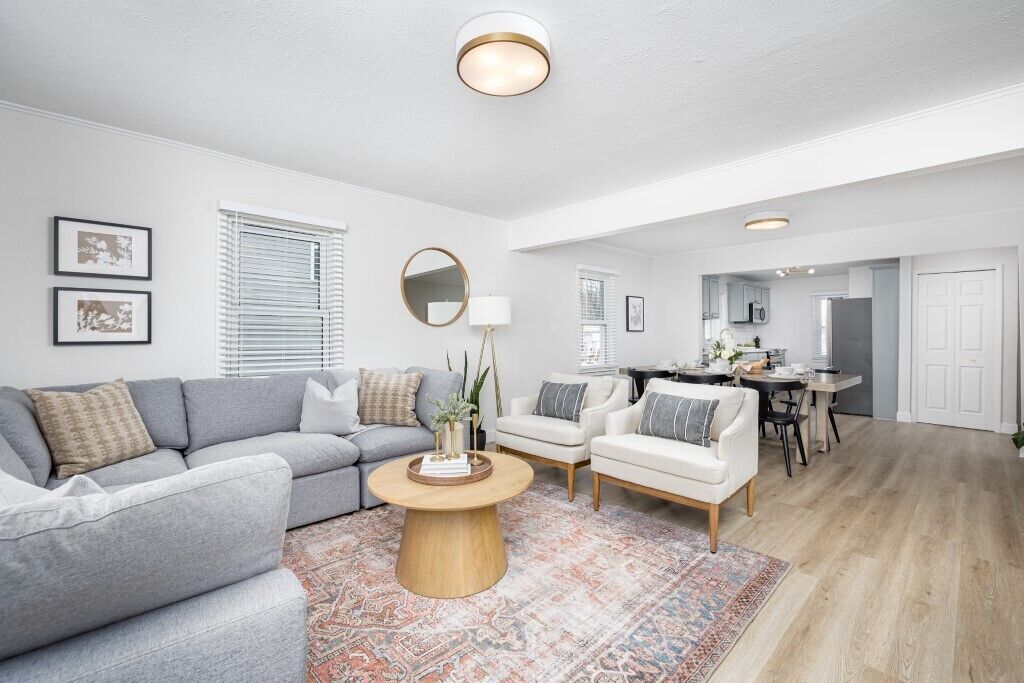 Smart-tv, dvd-spelare och böcker