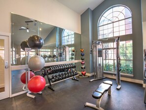 Appartement, 2 chambres, fumeurs, balcon | Salle de remise en forme