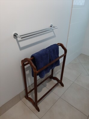 Quarto, 1 quarto, acessível, para fumantes | Chuveiro