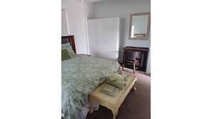 Room, 1 Bedroom, Accessible, Smoking | 1 bedroom - Room-cozy Room With Separate Entrance an (Atherton)