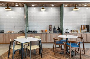 Gratis kontinental frukost varje dag 