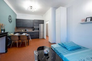 3 bedrooms, desk, iron/ironing board, bed sheets - ⭐ SPACIEUX ⭐ COSY ⭐ HYPER-CENTRE ⭐ NETFLIX ⭐ FREE WIFI ⭐ (Avignon)